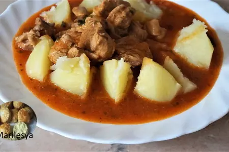 Гуляш с картошкой