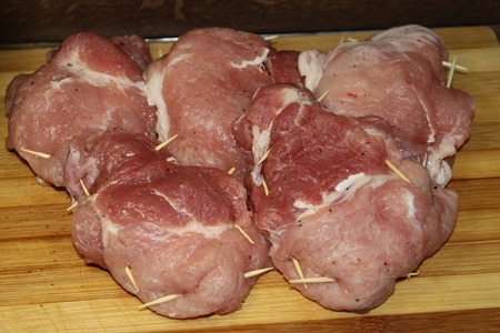 10 рецептов свинины на сковороде, по которым хочется готовить снова и снова - Лайфхакер