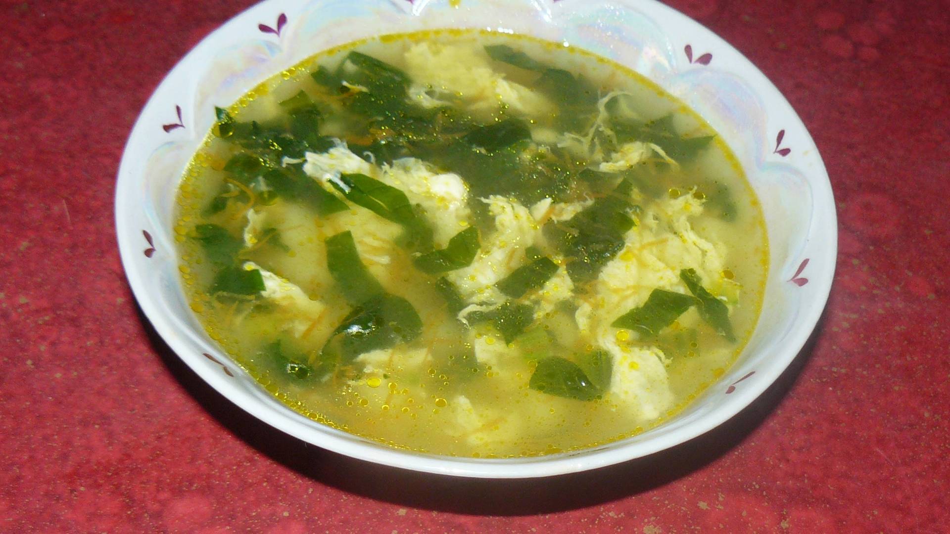 Шпинатовый суп с яйцом