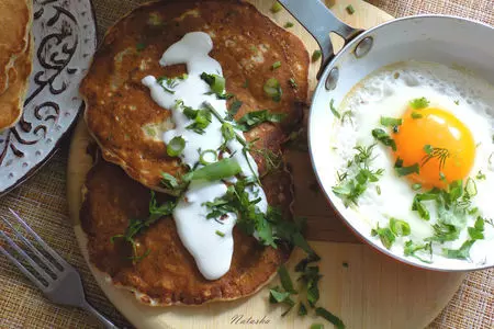 Блины из цельнозерновой муки с овсянкой и брокколи