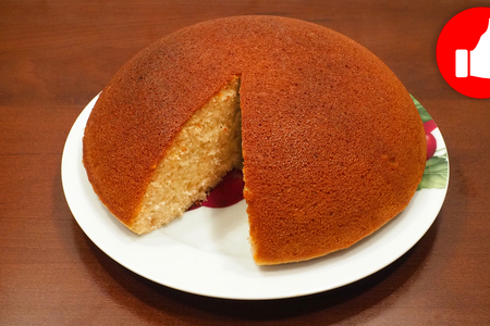 Красивый и румяный пирог с медом на кефире
