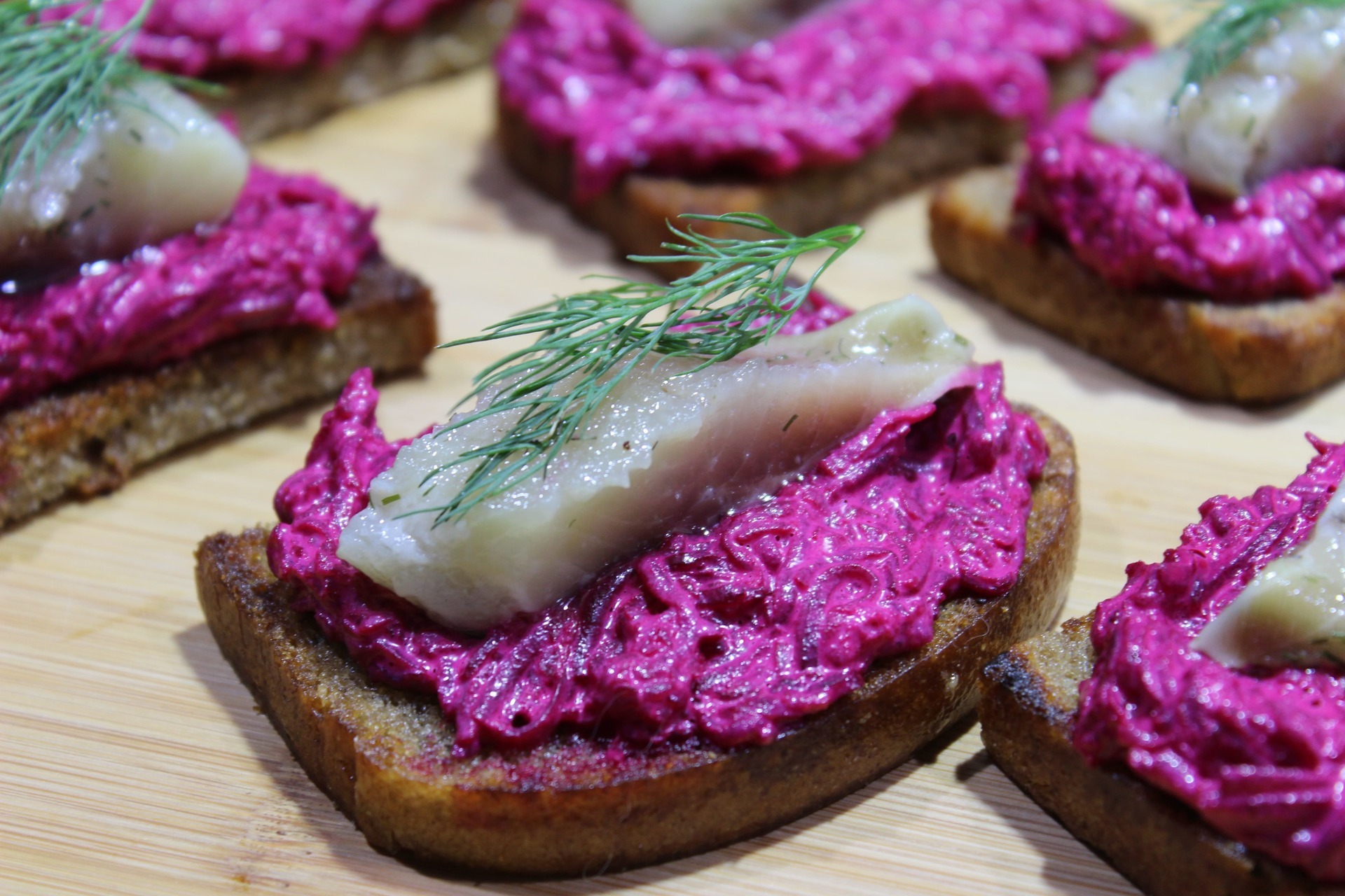 Бутерброды с сельдью - Пошаговый рецепт с фото. Закуски. Закуски из рыбы и морепродуктов