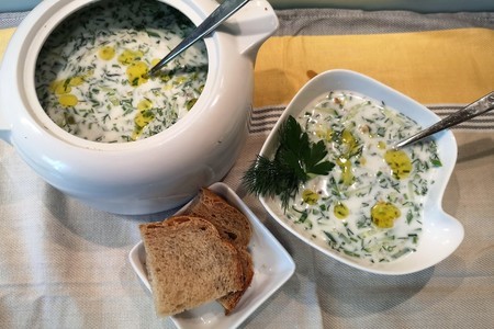 Фото к рецепту: Таратор - болгарский холодный суп