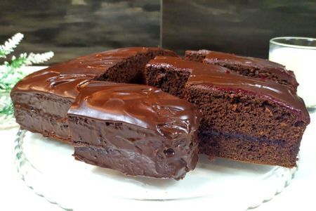 Фото к рецепту: Гибрид шоколадного торта и имбирного пряника