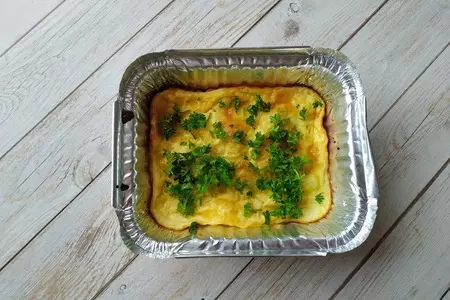 Мясо, запеченное с маринованными огурцами