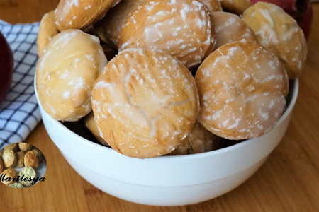 Фото к рецепту: Заварные медовые пряники без сахара