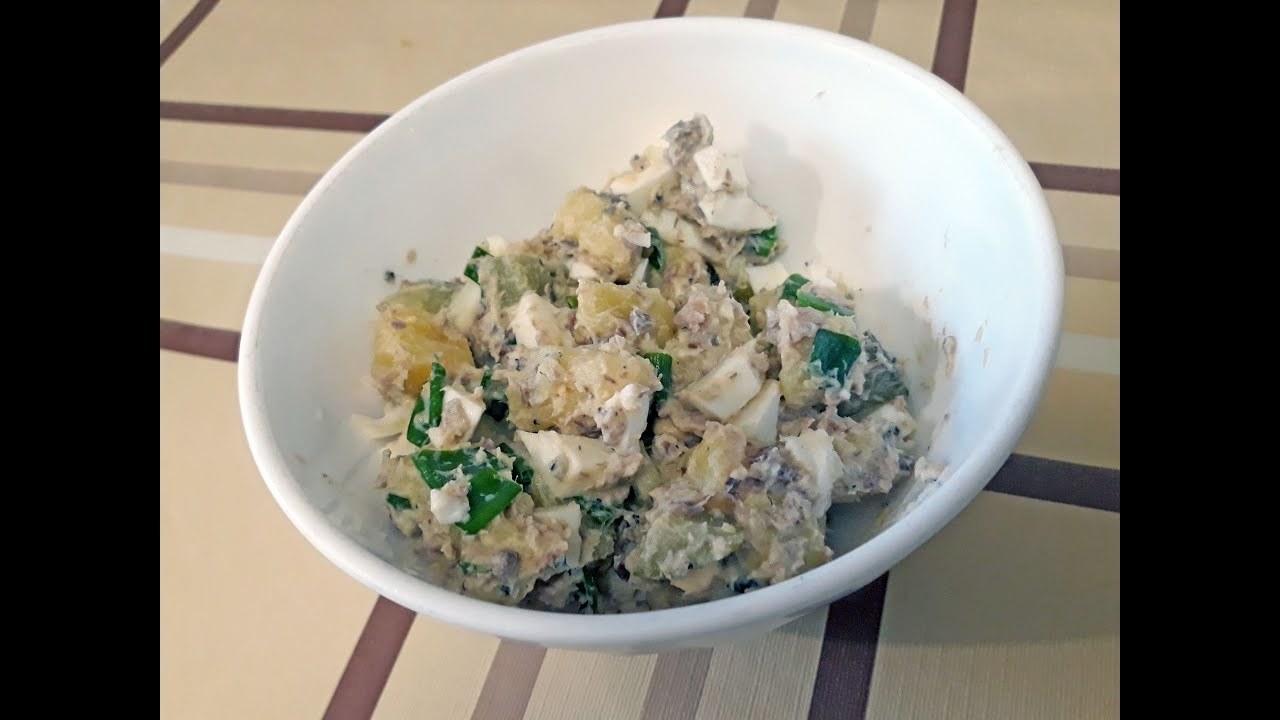 Закусочный салат из консервированной сардины – бюджетный и вкусный