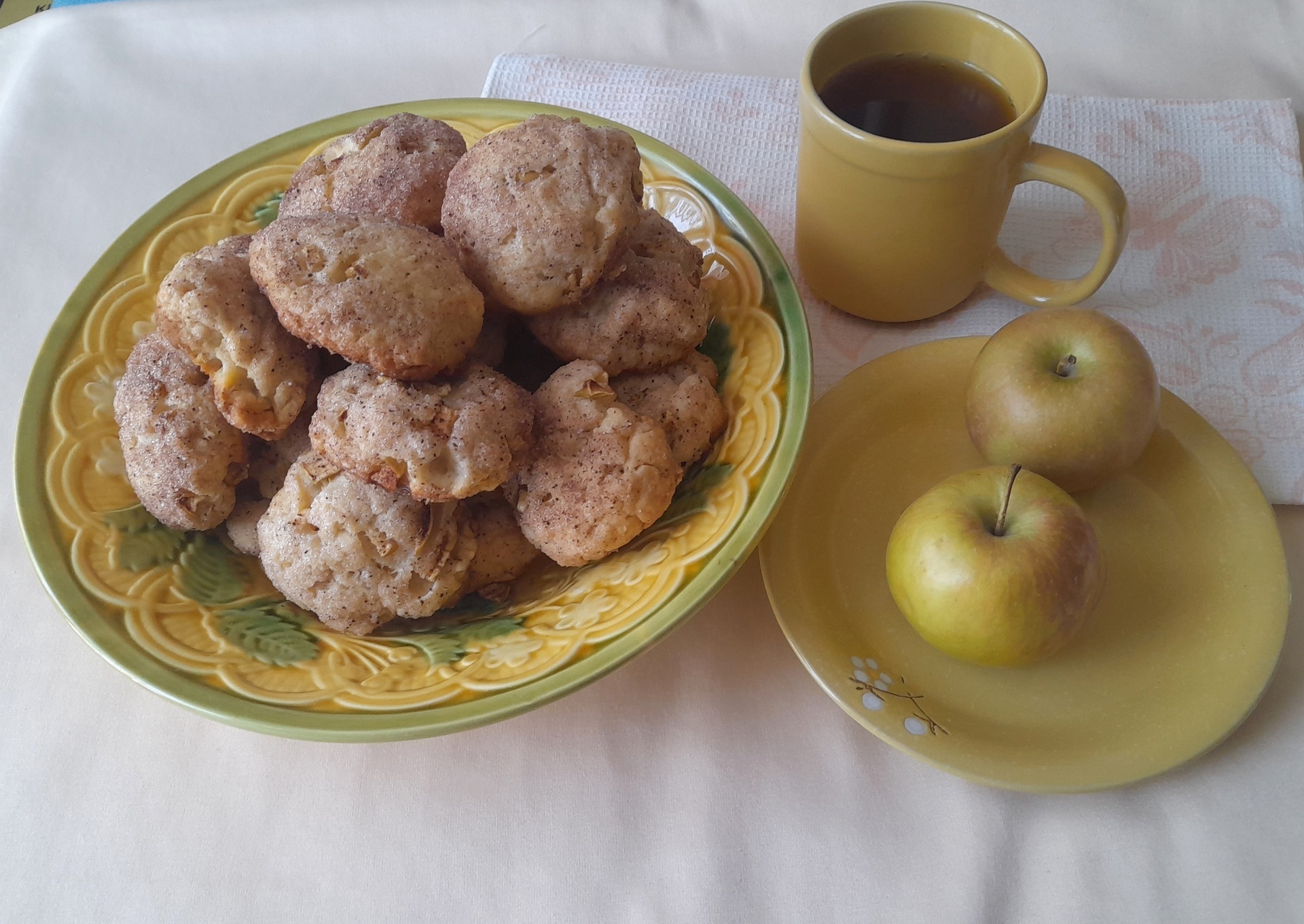 Печенье с творогом и яблоками