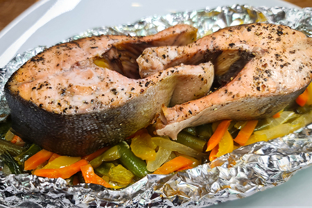 Запеченная рыба под овощами рецепт – Средиземноморская кухня: Основные блюда. «Еда»