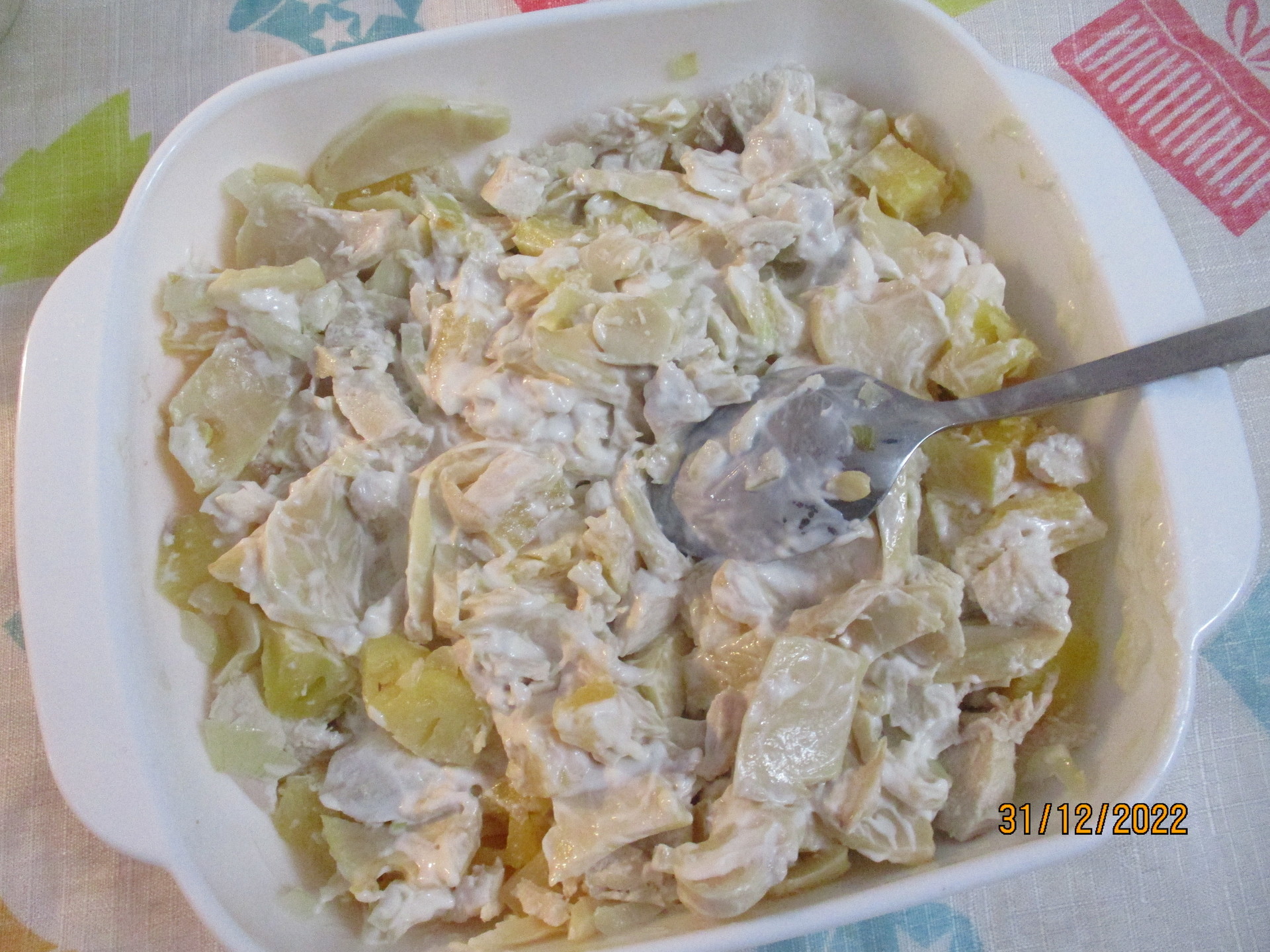 Слоёный салат с курицей, грибами и ананасами рецепт с фото пошагово - hb-crm.ru