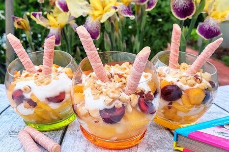 Фото к рецепту: Фруктово-творожный десерт "оранжевое лето"