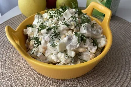 Салат с курицей и грибами