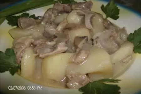 Жаркое из куриных пупочков с грибами