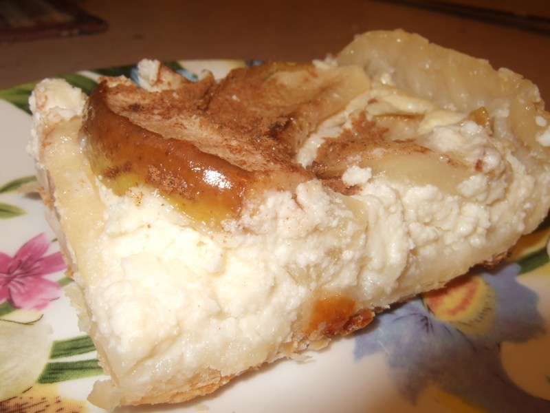 Слоеный пирог с карамелизированными грушами