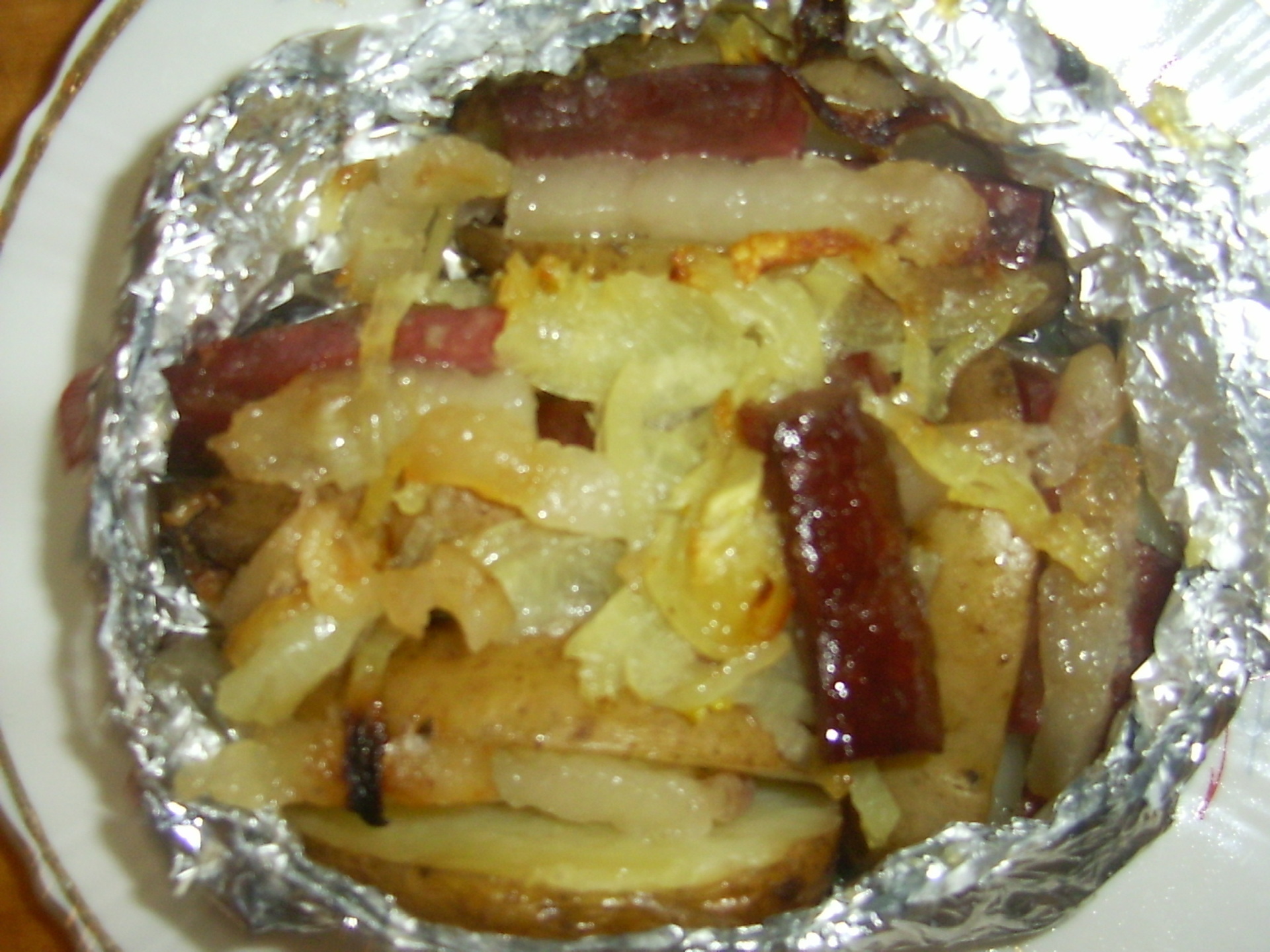 Картошка с салом в фольге в духовке