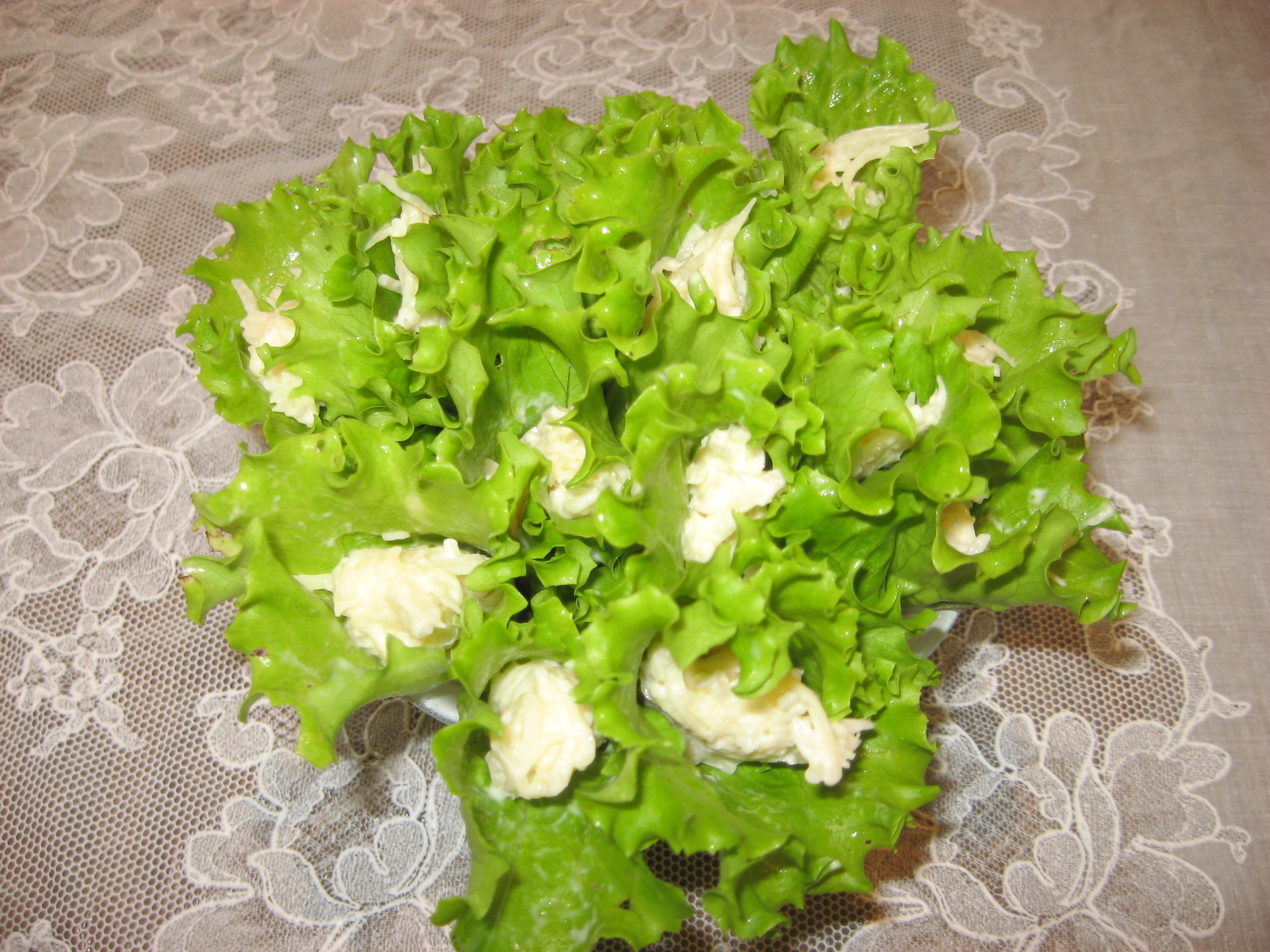 Закуска в салатном листе