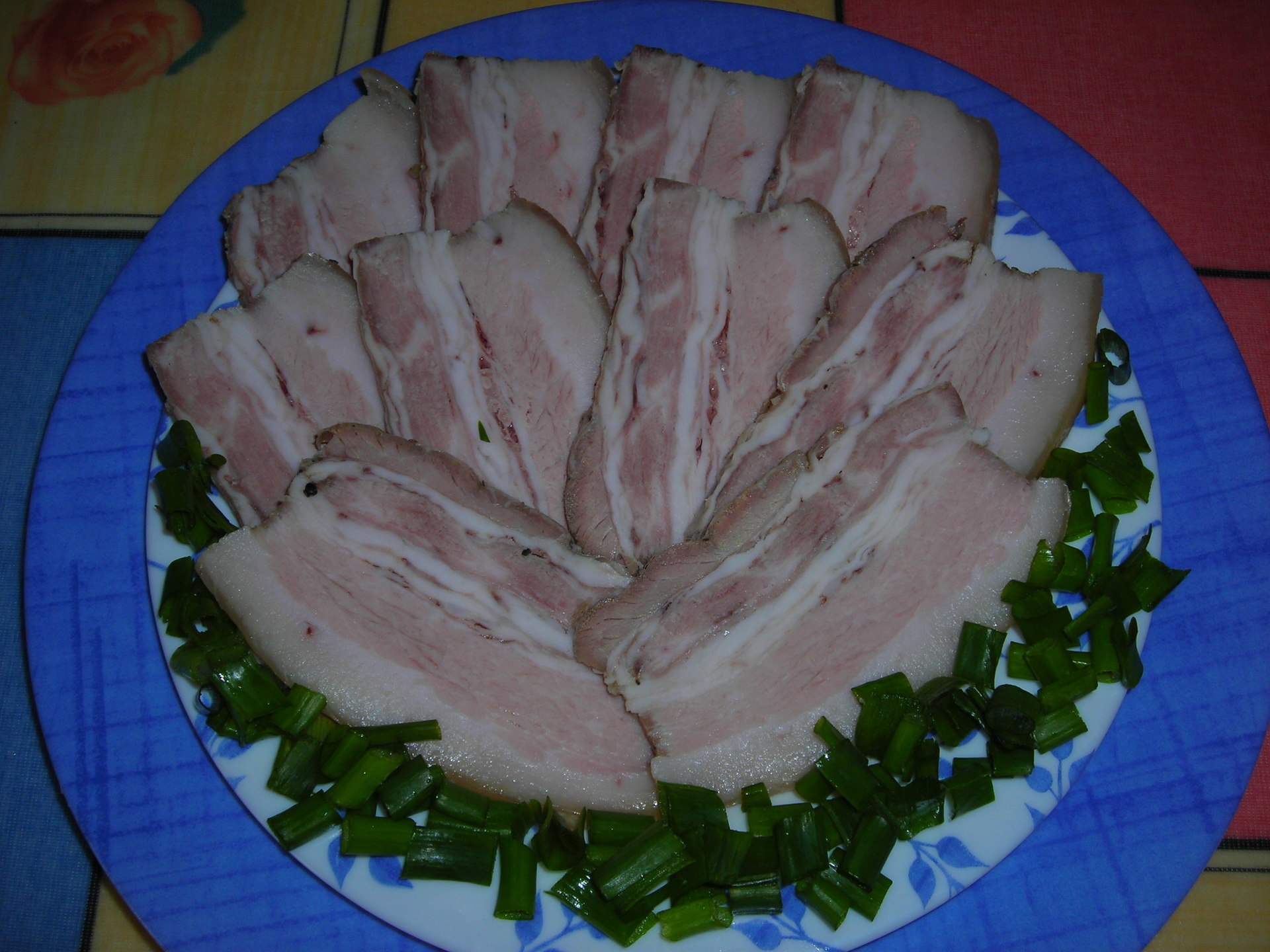 Жареная свиная грудинка - рецепт с фото