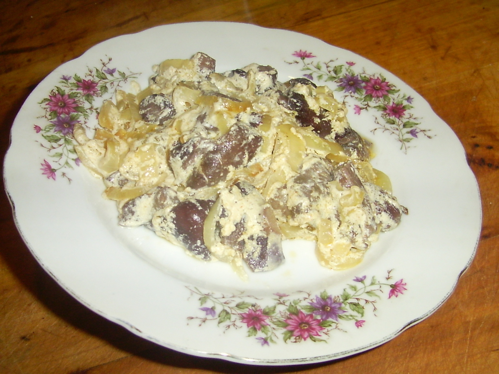 Маслята жареные со сметаной и луком - простой рецепт с пошаговыми фото