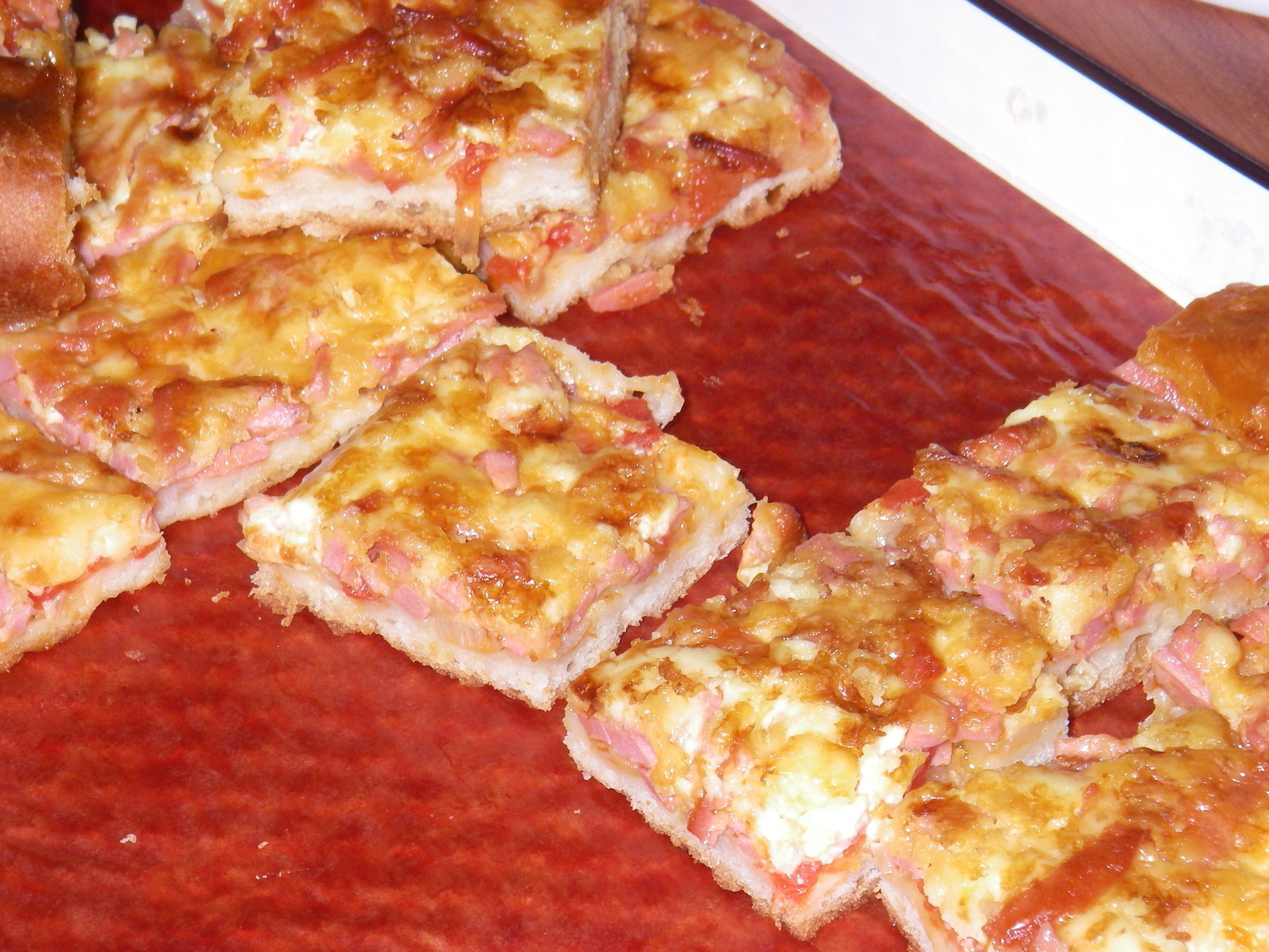 домашняя пицца рецепт приготовления пошагово с колбасой и сыром фото 118
