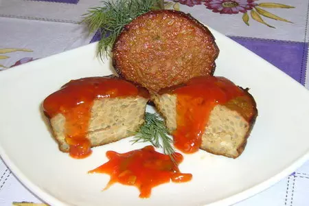 Маффины из печени и риса с соусом