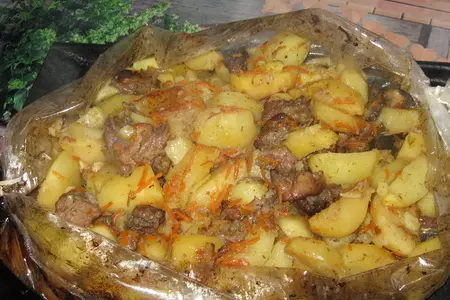 Мясо с овощами в рукаве