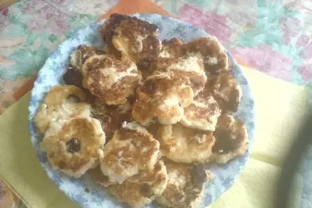 Сырники с изюмом