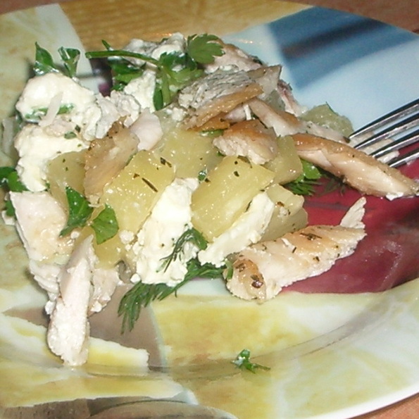 Слоёный салат из курицы с ананасами – кулинарный рецепт