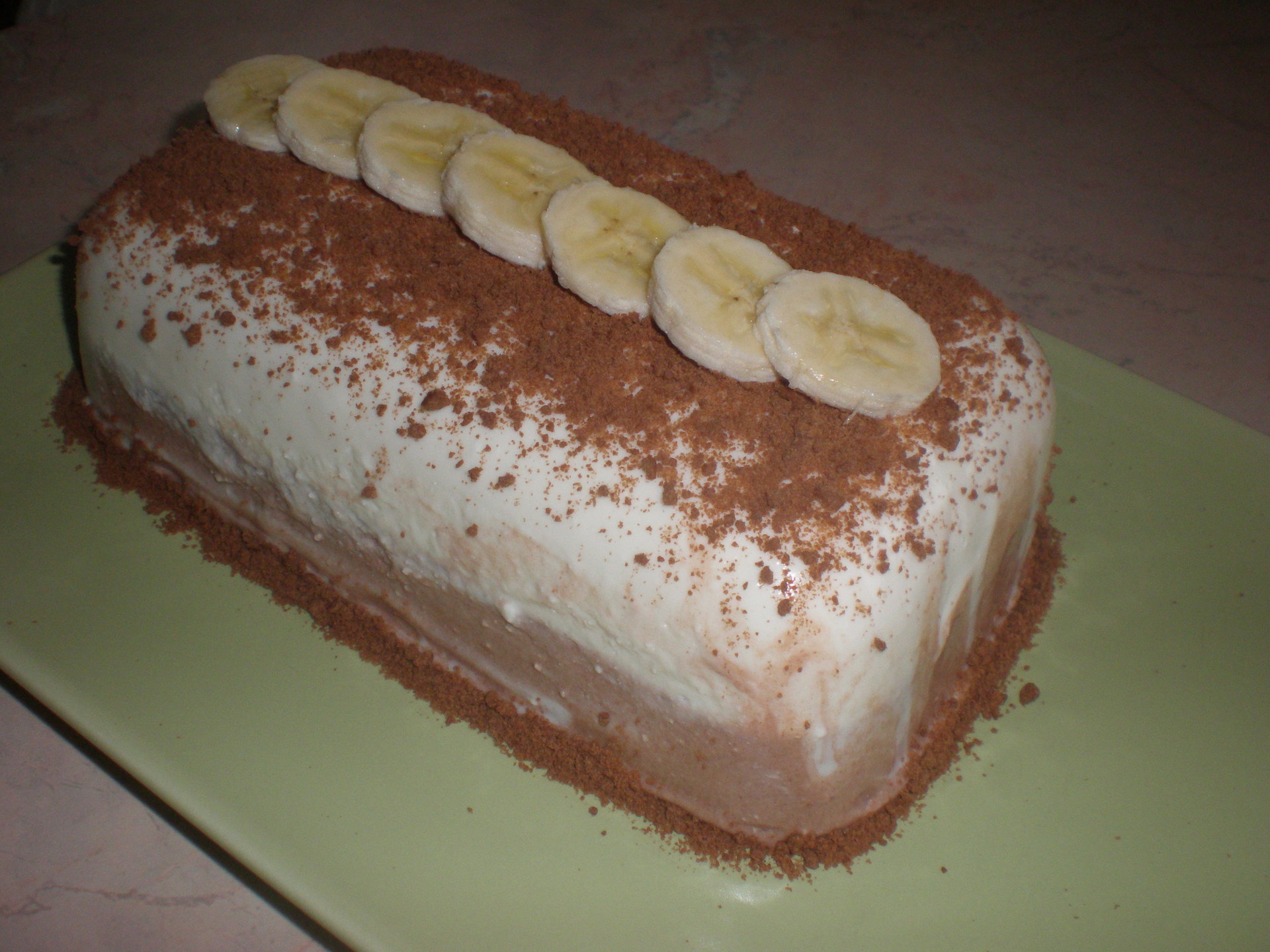 Торт из печенья с бананово-творожной начинкой