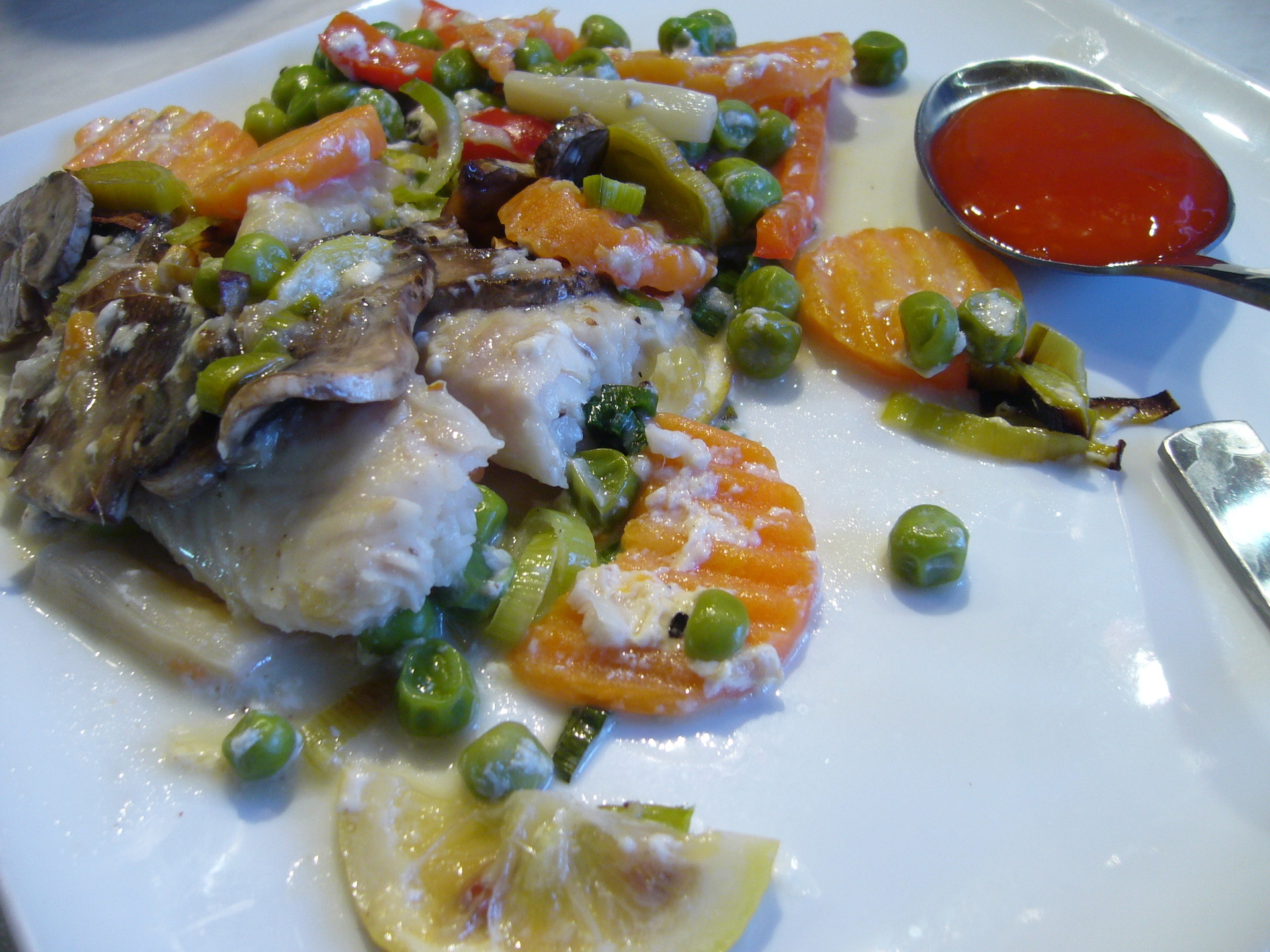 Рыба с грибами — 15 рецептов с фото пошагово. Как приготовить грибы с рыбой?