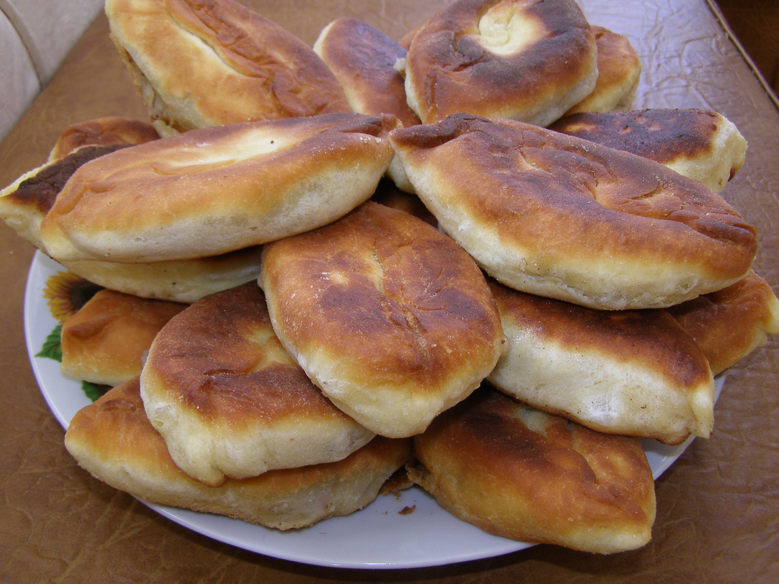 Пирожки, жареные на сковороде - пошаговый рецепт с фото на malino-v.ru