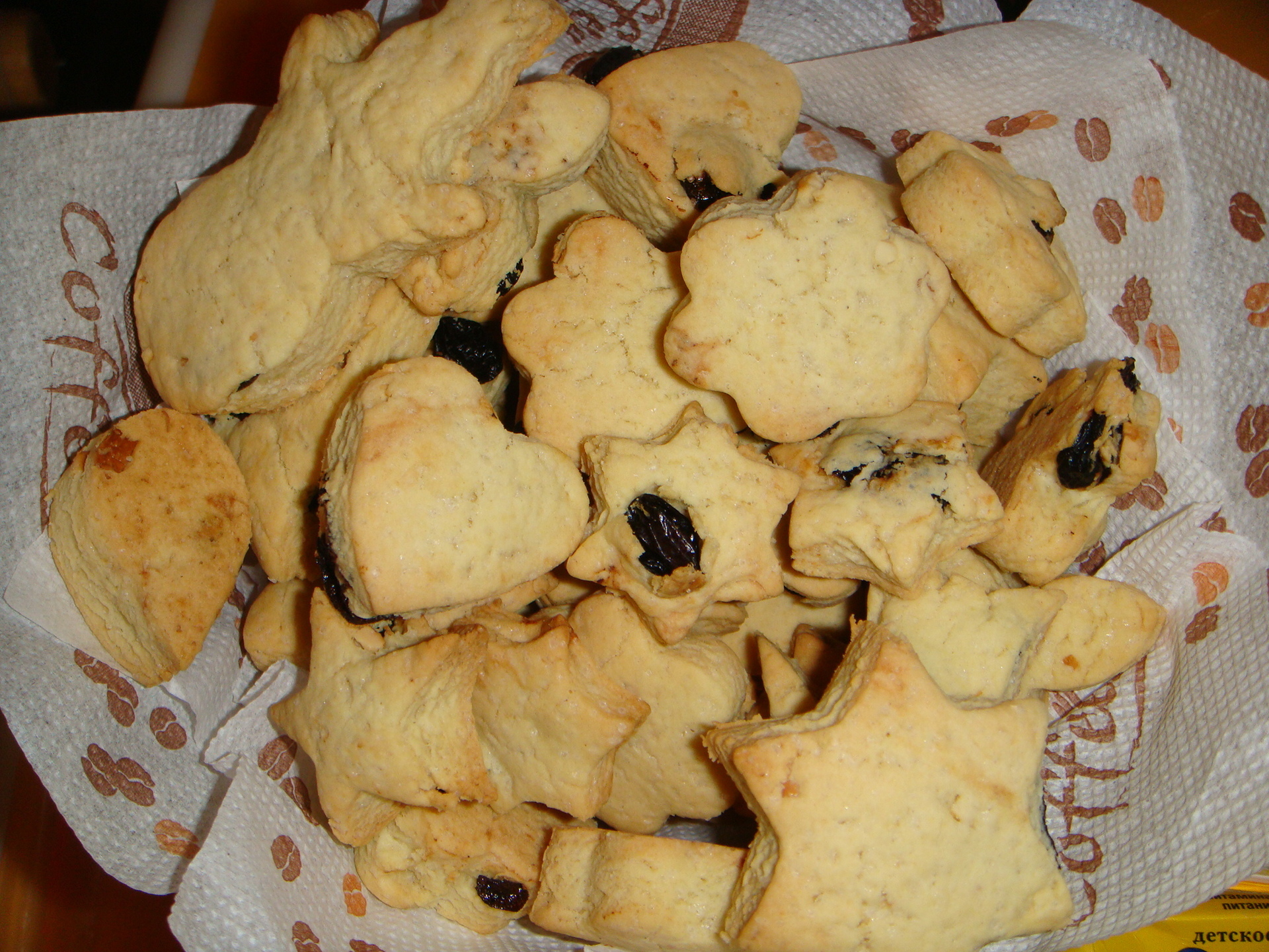 Печенье с орехами и изюмом (бискотти)