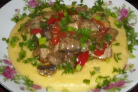 Кукуруза с грибами и курочкой