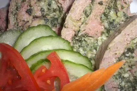 Рулет с куринными потрошками.