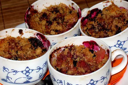 Ягодный крамбл (crumble), десерт