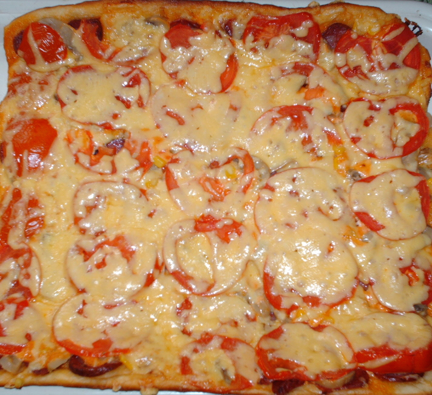 рецепт домашней пиццы в духовке с колбасой и сыром без дрожжей пошаговый фото 103