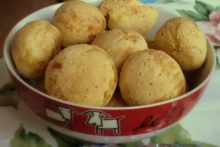 Бразильский сырный хлеб  пао ди кеджо (pаo de queijo)