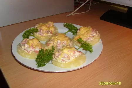 Закуска с консер-ми ананасами