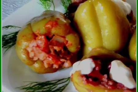 Перец фаршированный  рисом  с черешней и грецкими орехами