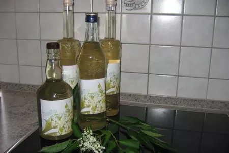 Ликёр из цветков бузины (holunderblüten-schnaps)