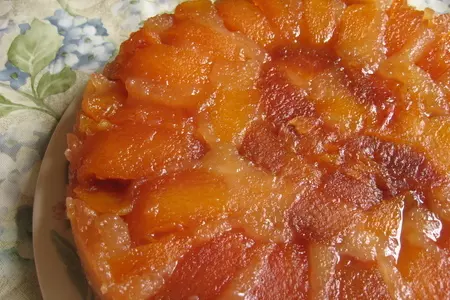 Tarte tatin с персиками