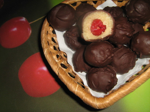 Праздничные десерты: Шоколадные конфеты с марципаном | ChocoYamma | Дзен