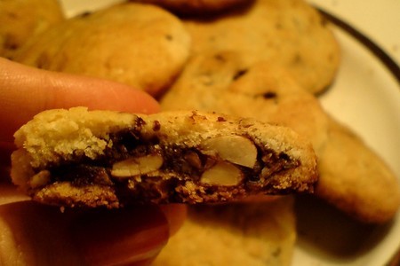 Печенье с шоколадно-ореховой начинкой