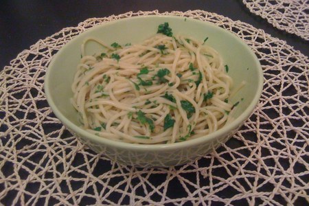 Фото к рецепту: Спагетти альо-ольо