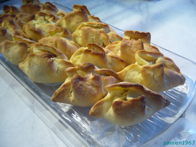 Пирожки с картошкой из дрожжевого теста в духовке рецепт с фото пошагово