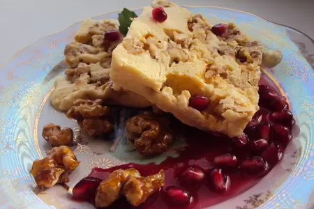 Ореховое парфе с гранатовым соусом (walnut parfait with pomegranate sauce)