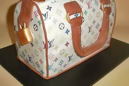 Шоколадный масляный бисквит+ торт-сумка  louis vuitton