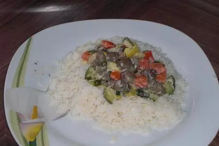 Куриные сердечки с овощами