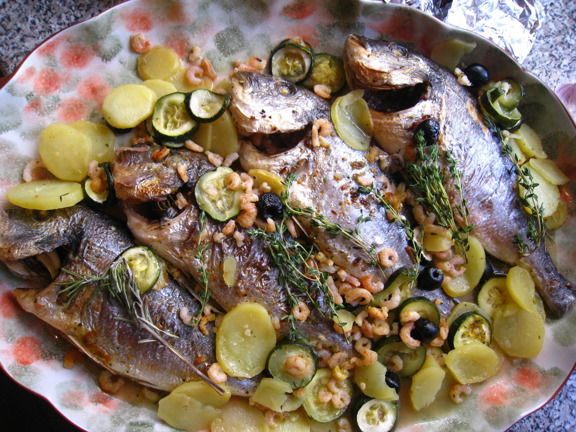 Рыба в духовке кусочками рецепт с фото пошагово