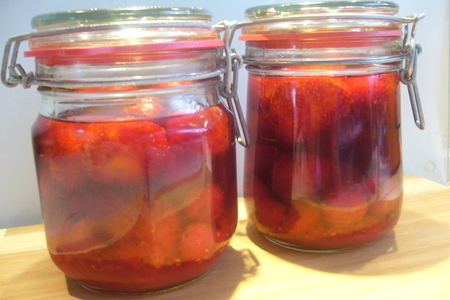 Фото к рецепту: Rumtopf - ягоды в роме