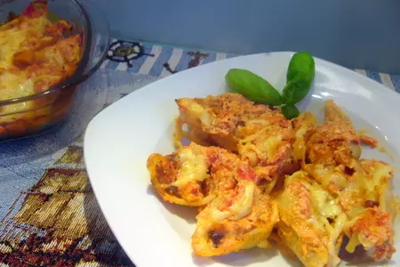 Фаршированные вегетарианские conchiglioni (гигантские ракушки)